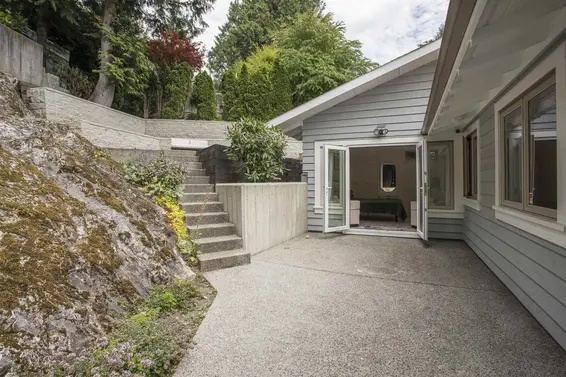 5770 Primrose Place, West Vancouver For Sale - image 39