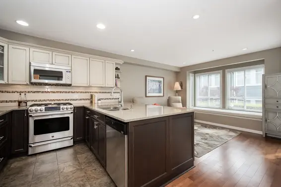 279 East 5th Street, North Vancouver For Sale - image 8