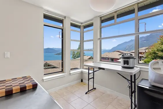 8601 Seascape Place, West Vancouver For Sale - image 16