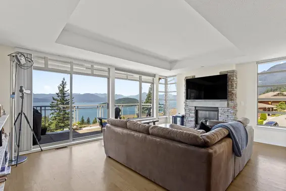 8601 Seascape Place, West Vancouver For Sale - image 3