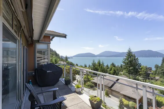 8601 Seascape Place, West Vancouver For Sale - image 7