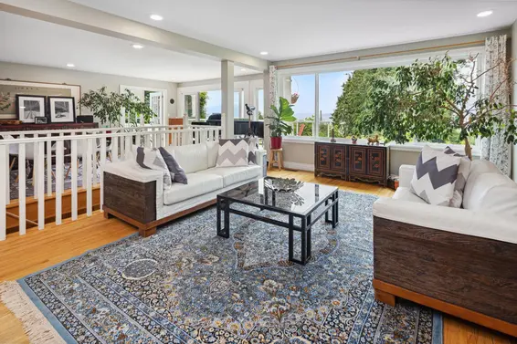 195 Isleview Place, LIONS BAY For Sale - image 8