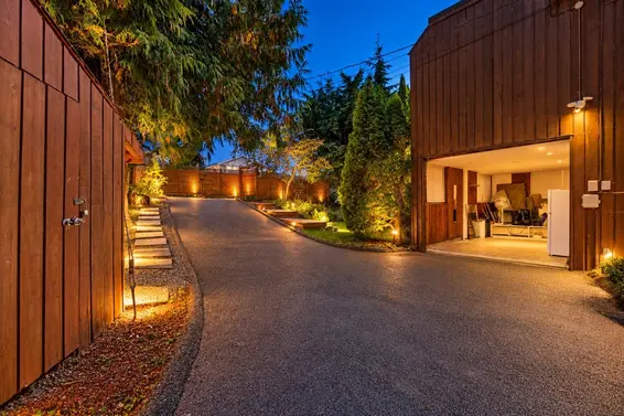 2069 Westview Drive, North Vancouver For Sale - image 2