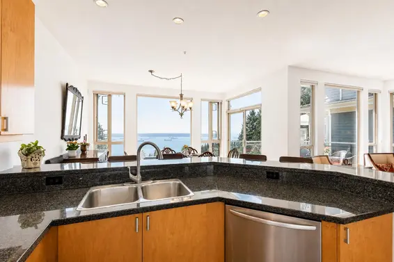 2462 Shadbolt Lane, West Vancouver For Sale - image 10