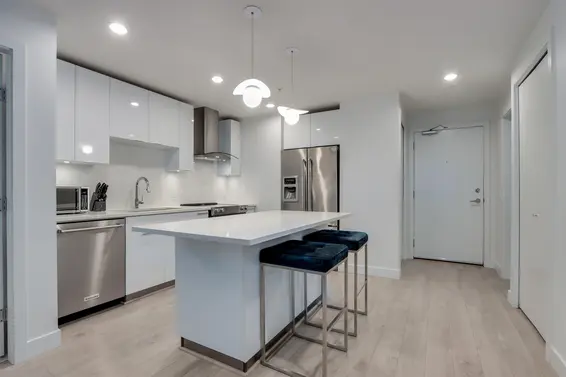 528 723 West 3rd Street, North Vancouver For Sale - image 8