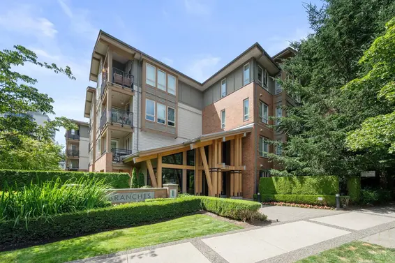 204 1111 East 27th Street, North Vancouver