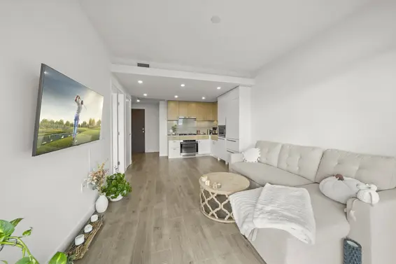 1003 200 Klahanie Court, West Vancouver For Sale - image 2