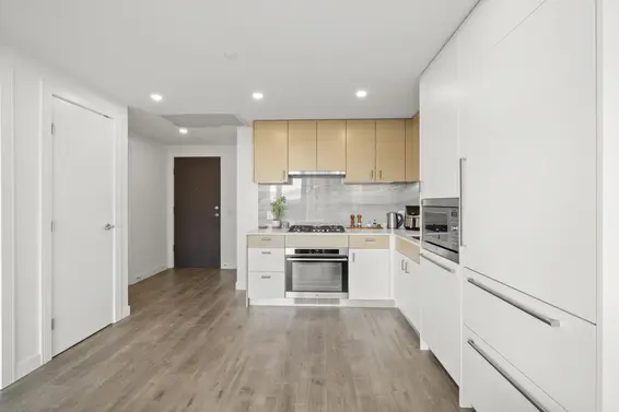 1003 200 Klahanie Court, West Vancouver For Sale - image 5