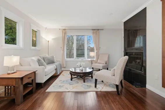 1558 Bowser Avenue, North Vancouver For Sale - image 3