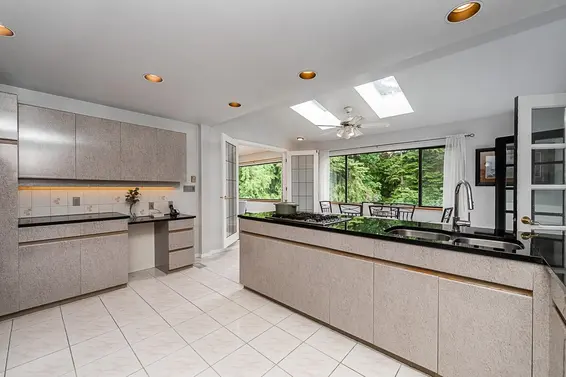 1796 Appin Road, North Vancouver For Sale - image 17