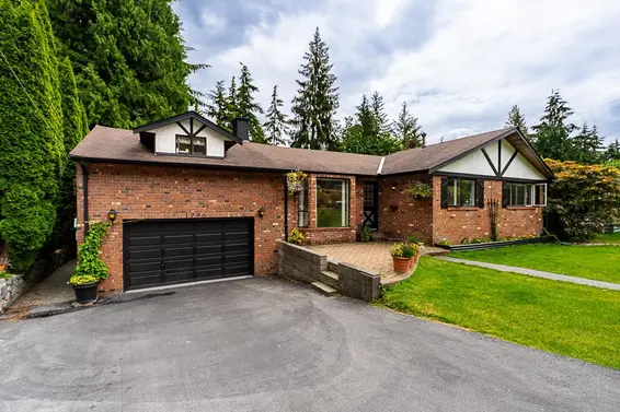 1796 Appin Road, North Vancouver For Sale - image 2