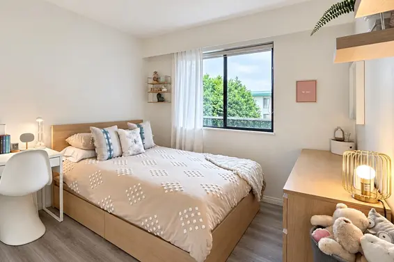 204 1610 Chesterfield Avenue, North Vancouver For Sale - image 20