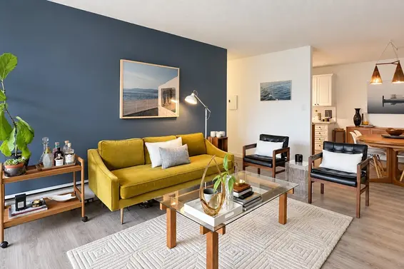 204 1610 Chesterfield Avenue, North Vancouver For Sale - image 4