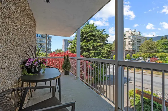 203 1390 Duchess Avenue, West Vancouver For Sale - image 35