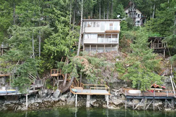 306 Sasamat Lane, North Vancouver