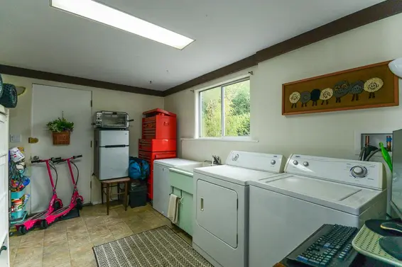 1733 Ross Road, North Vancouver For Sale - image 12