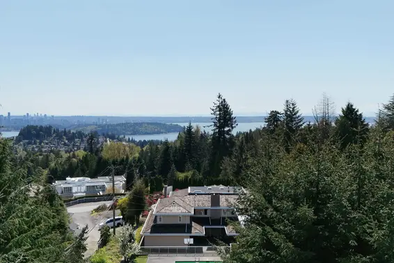 910 Fairmile Road, West Vancouver For Sale - image 4