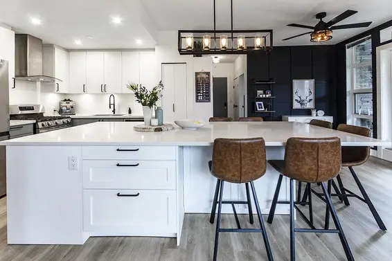 102 3602 Aldercrest Drive, North Vancouver For Sale - image 2