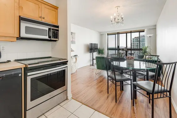 1201 145 St. Georges Avenue, North Vancouver For Sale - image 10