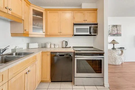 1201 145 St. Georges Avenue, North Vancouver For Sale - image 11