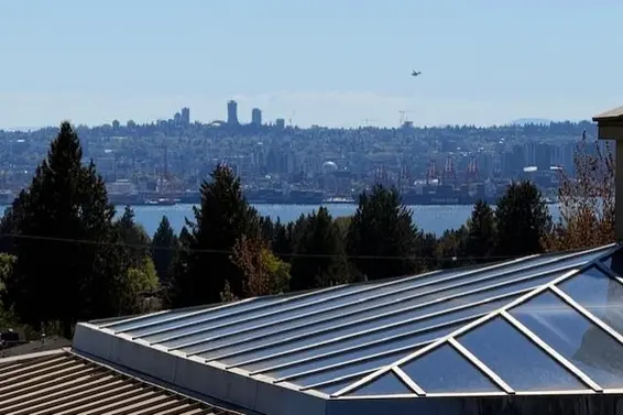 322 121 West 29 Street, North Vancouver