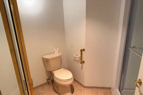 322 121 West 29 Street, North Vancouver For Sale - image 10