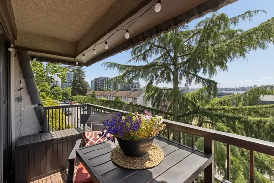 304 252 West 2nd Street, North Vancouver For Sale - image 15