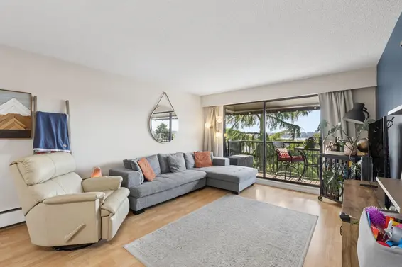 304 252 West 2nd Street, North Vancouver For Sale - image 4