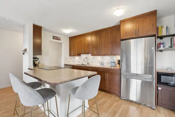 304 252 West 2nd Street, North Vancouver For Sale - image 6