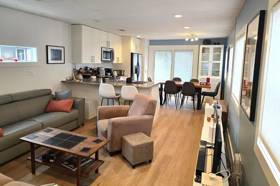 GNB20 415 West Esplanade, North Vancouver For Sale - image 2