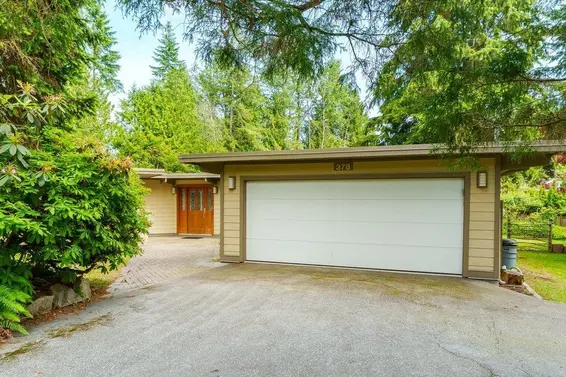 378 St. James Crescent, West Vancouver For Sale - image 3