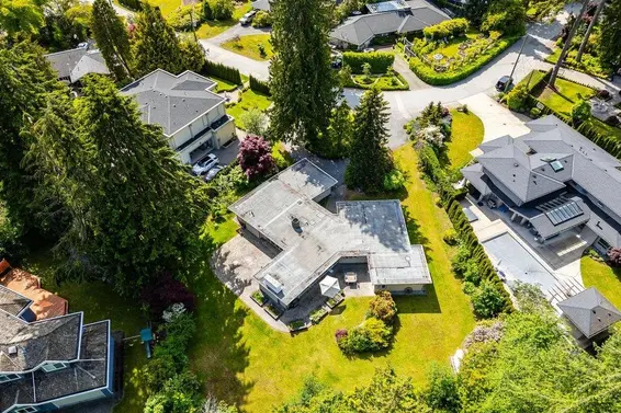 378 St. James Crescent, West Vancouver For Sale - image 5