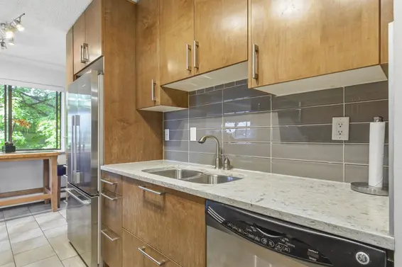 222 340 West 3rd Street, North Vancouver For Sale - image 3