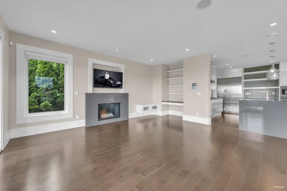 2548 Mathers Avenue, West Vancouver For Sale - image 17