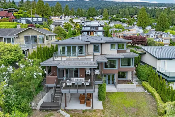 2548 Mathers Avenue, West Vancouver For Sale - image 2