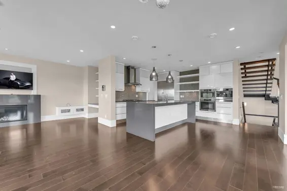 2548 Mathers Avenue, West Vancouver For Sale - image 20