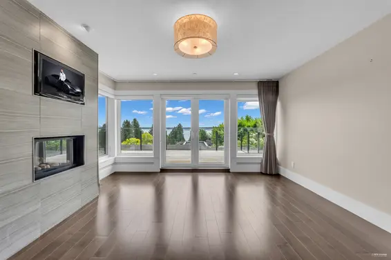 2548 Mathers Avenue, West Vancouver For Sale - image 25