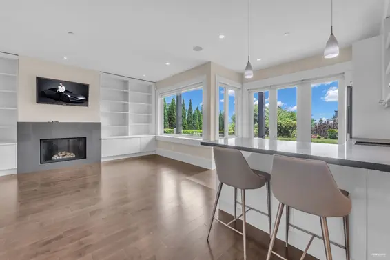2548 Mathers Avenue, West Vancouver For Sale - image 34