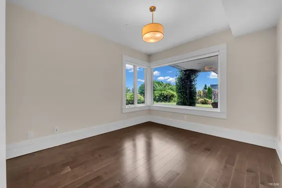 2548 Mathers Avenue, West Vancouver For Sale - image 37