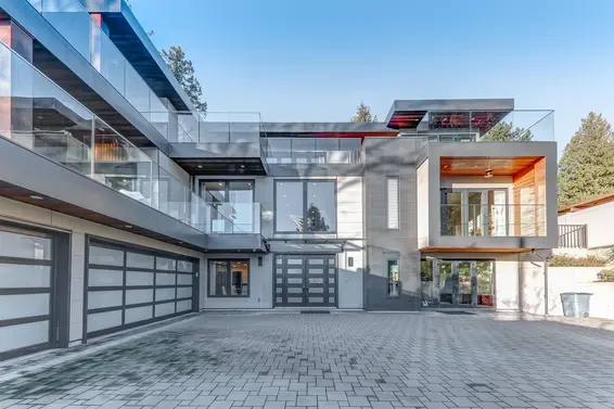 1497 Queens Avenue, West Vancouver