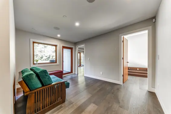 1497 Queens Avenue, West Vancouver For Sale - image 21