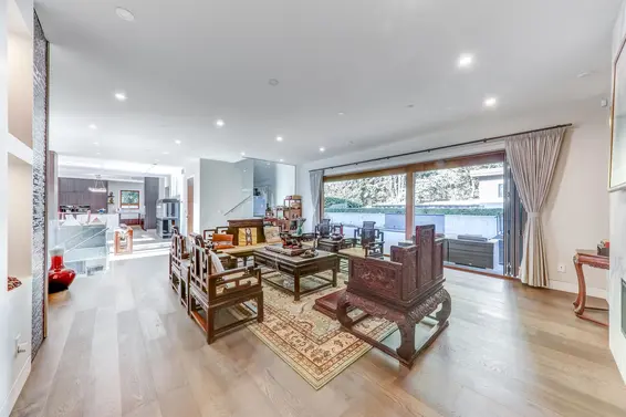 1497 Queens Avenue, West Vancouver For Sale - image 3