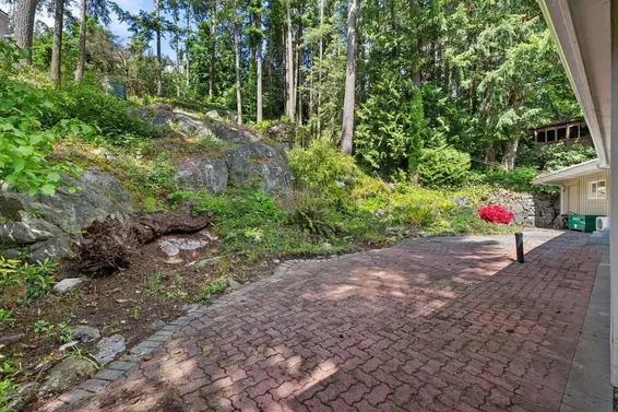 4780 Estevan Place, West Vancouver For Sale - image 25