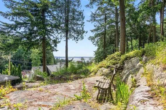 4780 Estevan Place, West Vancouver For Sale - image 26