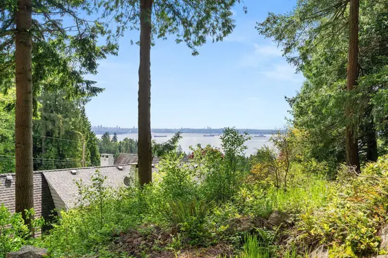 4780 Estevan Place, West Vancouver For Sale - image 27