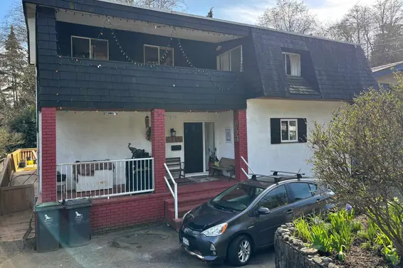 4339 Cliffmont Road, North Vancouver