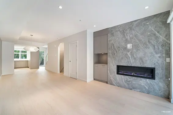 7 1960 Glenaire Drive, Vancouver For Sale - image 6