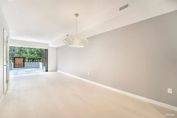 7 1960 Glenaire Drive, Vancouver For Sale - image 9