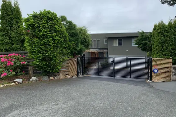 4582 Woodgreen Court, West Vancouver