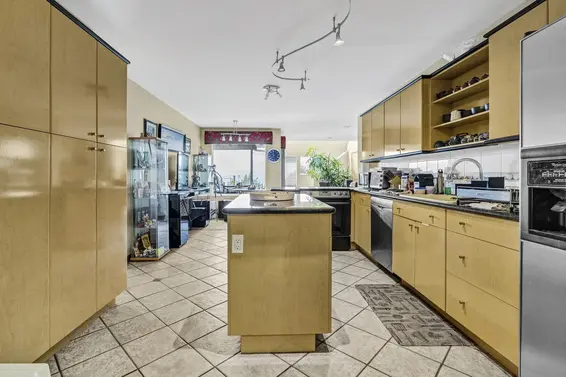 4582 Woodgreen Court, West Vancouver For Sale - image 11